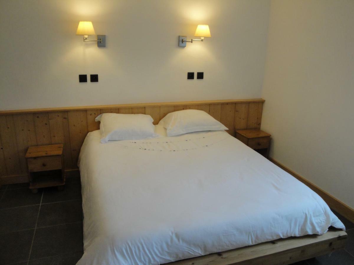 Appartement Des Cretets เมอแฌฟ ภายนอก รูปภาพ